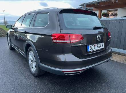 Volkswagen - Passat