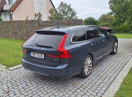 Volvo - V90