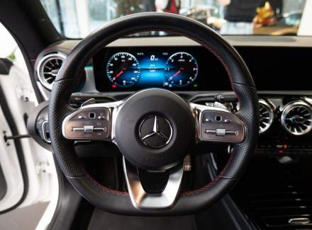 Mercedes-Benz - CLA