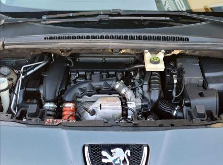 Peugeot - 5008