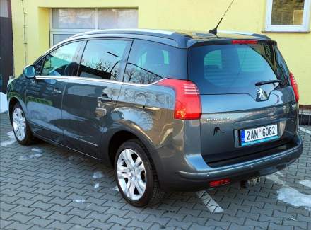 Peugeot - 5008