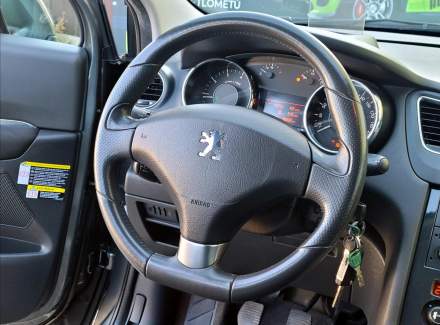 Peugeot - 5008