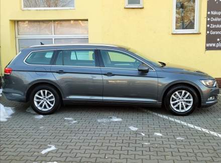 Volkswagen - Passat