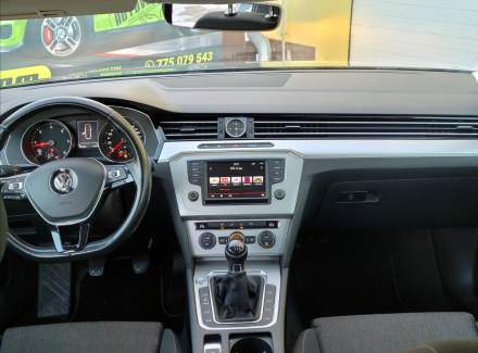 Volkswagen - Passat