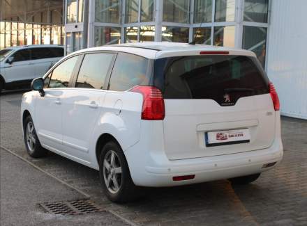 Peugeot - 5008