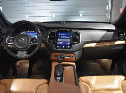 Volvo - XC90
