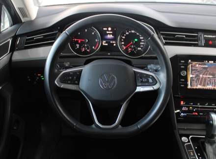 Volkswagen - Passat