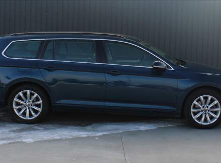 Volkswagen - Passat