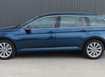 Volkswagen - Passat