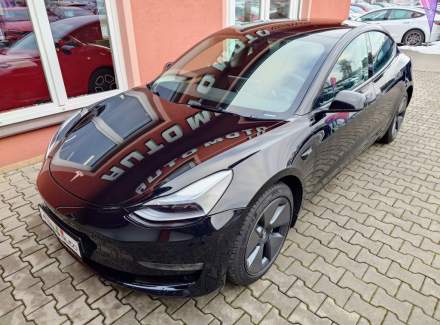Tesla - Model 3