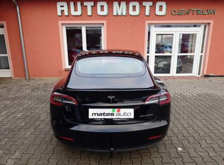 Tesla - Model 3