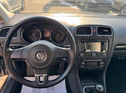 Volkswagen - Golf