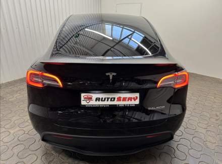 Tesla - Model Y