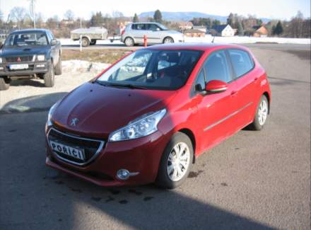 Peugeot - 208