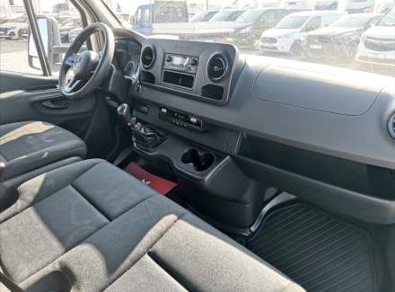 Mercedes-Benz - Sprinter