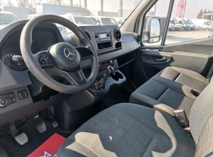 Mercedes-Benz - Sprinter
