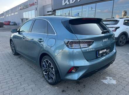 Kia - Cee'd
