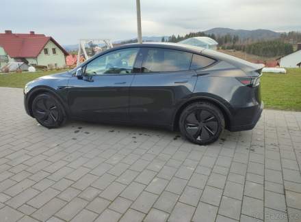 Tesla - Model Y