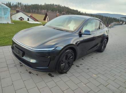 Tesla - Model Y