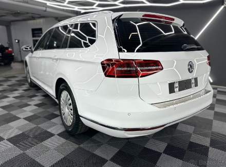 Volkswagen - Passat