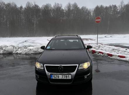 Volkswagen - Passat