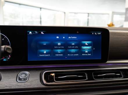 Mercedes-Benz - V-class