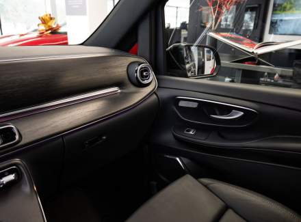 Mercedes-Benz - V-class