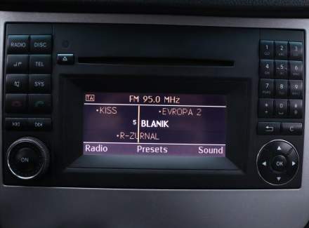 Mercedes-Benz - Viano