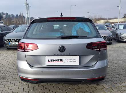 Volkswagen - Passat