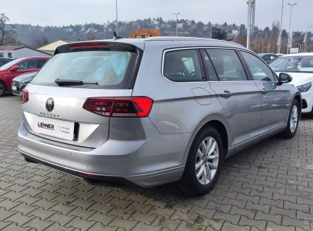 Volkswagen - Passat