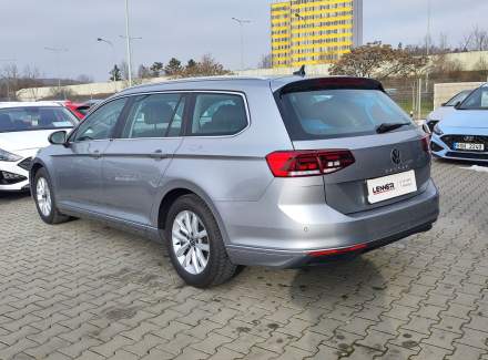 Volkswagen - Passat