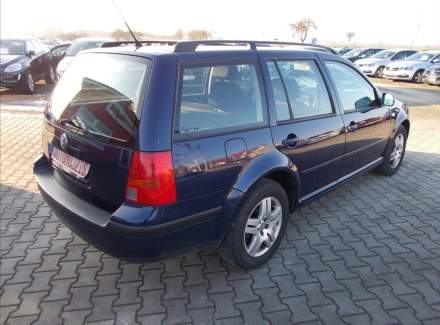 Volkswagen - Golf