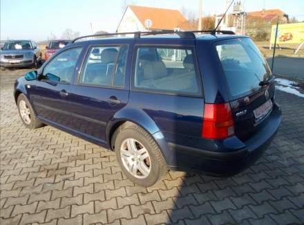Volkswagen - Golf