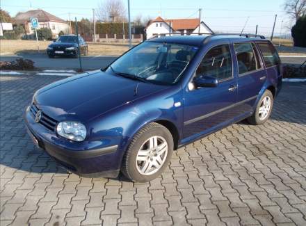 Volkswagen - Golf