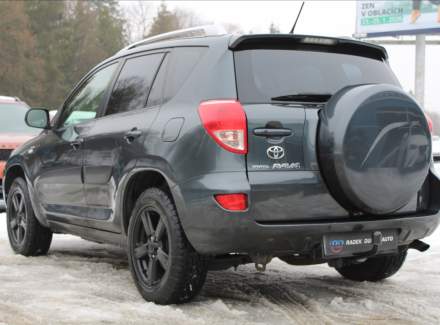 Toyota - RAV 4