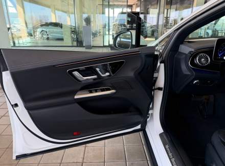 Mercedes-Benz - EQE