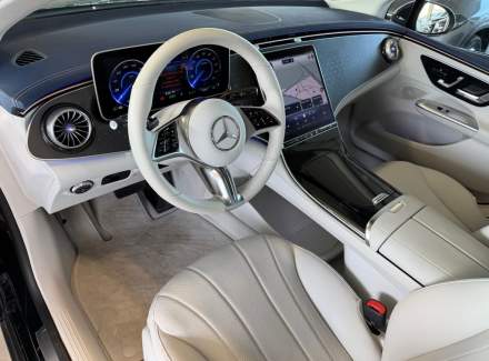 Mercedes-Benz - EQE