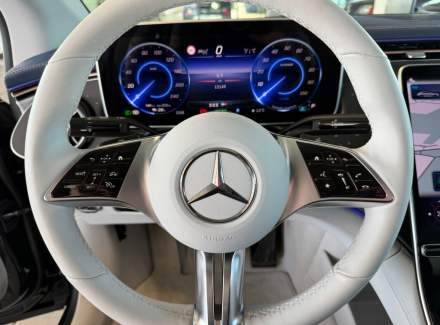 Mercedes-Benz - EQE
