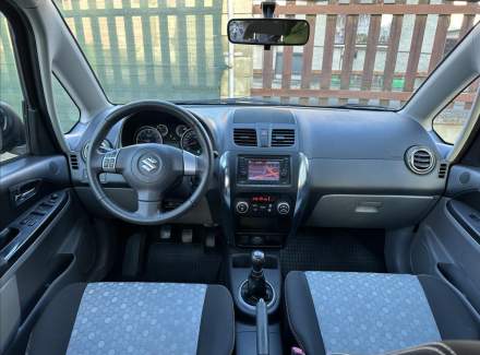 Suzuki - SX4