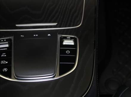 Mercedes-Benz - E-class