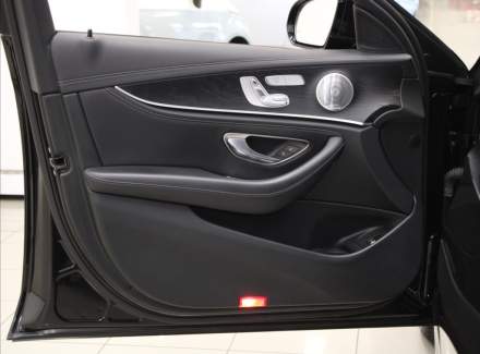 Mercedes-Benz - E-class