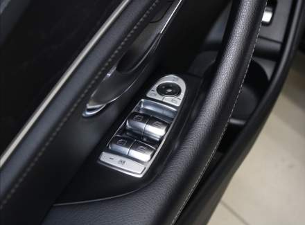 Mercedes-Benz - E-class