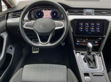 Volkswagen - Passat