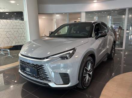 Lexus - LBX