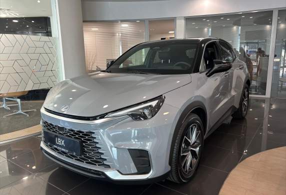 Lexus - LBX