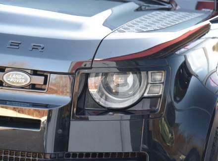 Land Rover - Defender