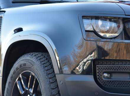 Land Rover - Defender