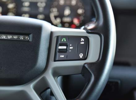 Land Rover - Defender