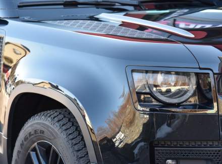 Land Rover - Defender