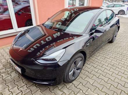 Tesla - Model 3